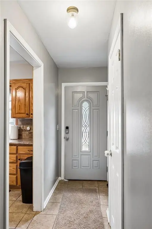 8605 W 80th TER, Overland Park, KS 66204