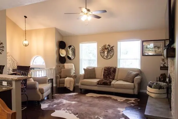 6619 NW Sioux DR, Kansas City, MO 64152