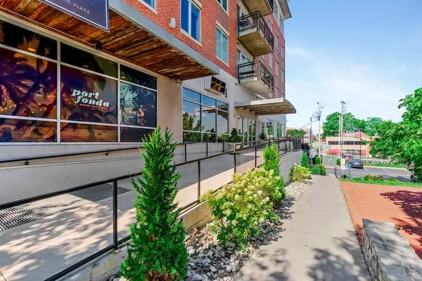 4141 PENNSYLVANIA AVE #407, Kansas City, MO 64111