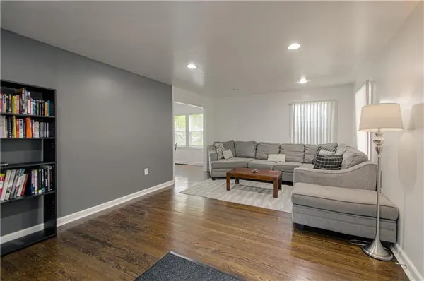 4910 Paseo BLVD, Kansas City, MO 64110