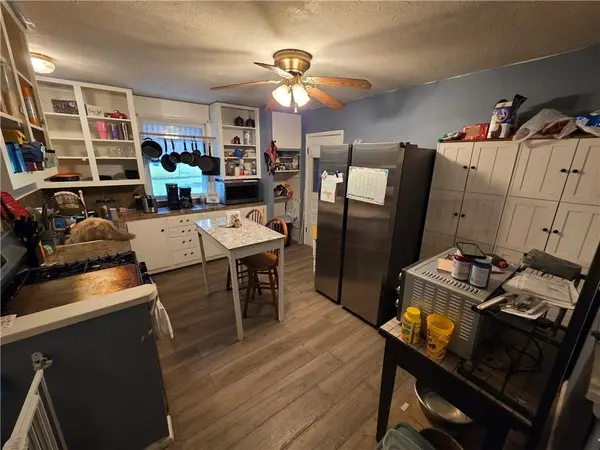 304 Warwick RD, Coffeyville, KS 67337