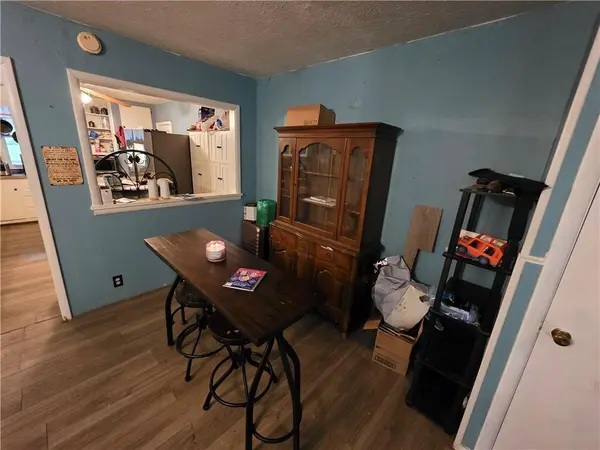 304 Warwick RD, Coffeyville, KS 67337