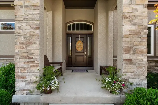 7715 N Wallace AVE, Kansas City, MO 64158