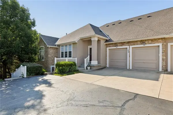 11575 S Bell Court Drive#104 DR, Olathe, KS 66061
