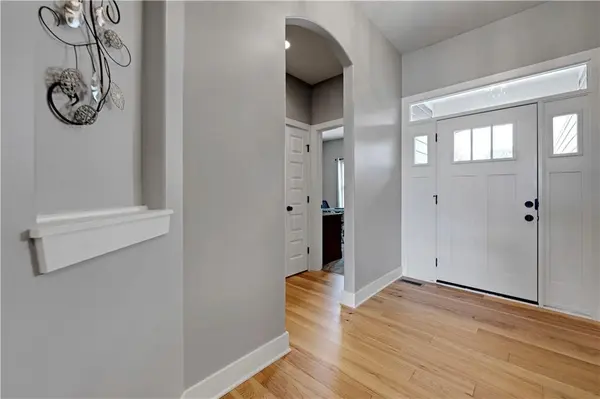25973 W 143RD TER, Olathe, KS 66061