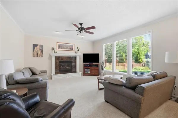 4813 Noble ST, Shawnee, KS 66226