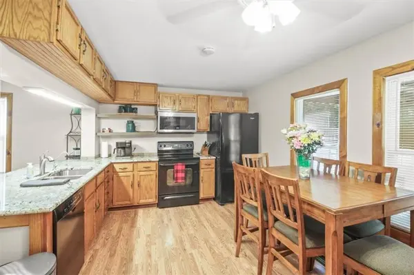207 W 23rd ST, Independence, MO 64055