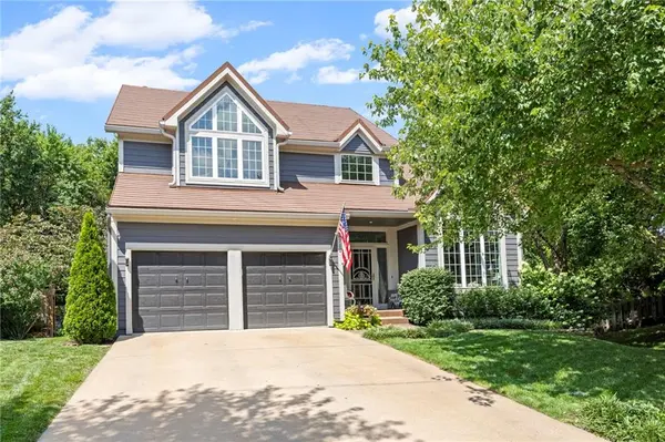 8710 W 132nd PL, Overland Park, KS 66213