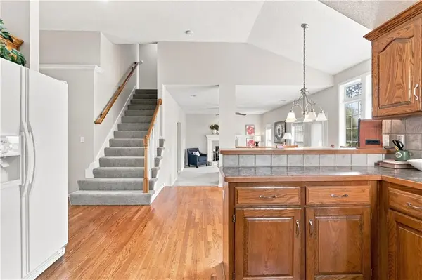525 Parma WAY, Gardner, KS 66030