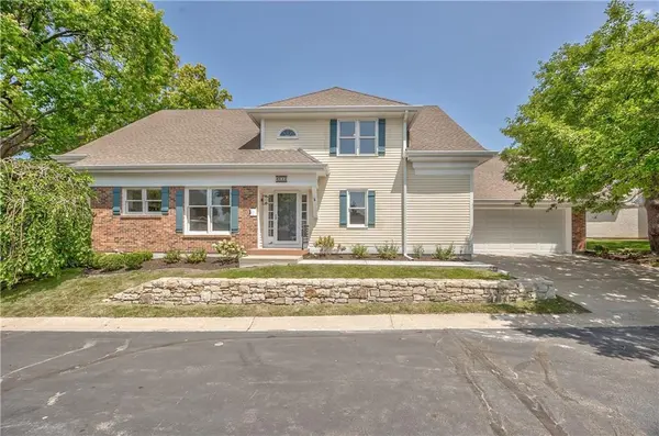 4512 W 90th ST, Prairie Village, KS 66207