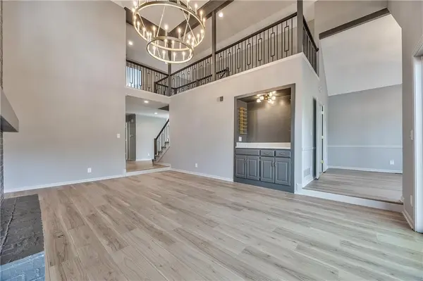 4512 W 90th ST, Prairie Village, KS 66207