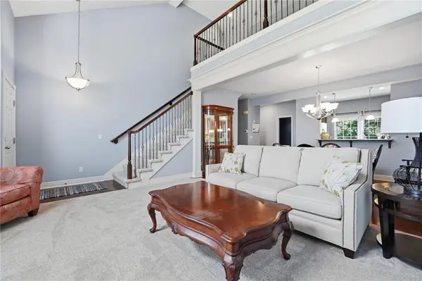 15608 W 61 TER, Shawnee, KS 66217