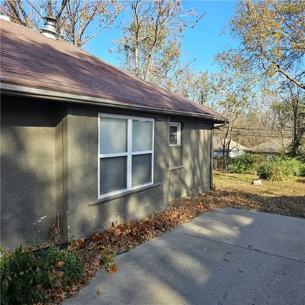 8309 Wabash AVE, Kansas City, MO 64132