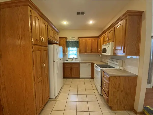 8320 Waverly AVE, Kansas City, KS 66109