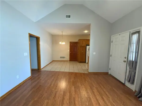 8320 Waverly AVE, Kansas City, KS 66109