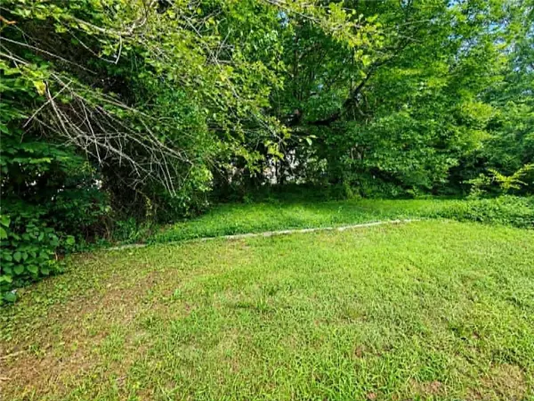 335 E 10th ST, Baxter Springs, KS 66713