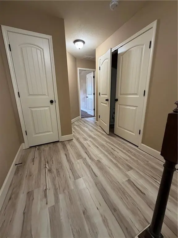 3837 NW 94th ST, Kansas City, MO 64154