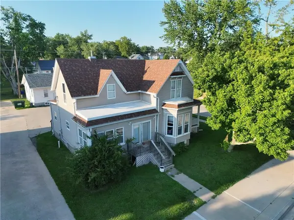 404,408,410,412 N WALNUT ST, Maryville, MO 64468