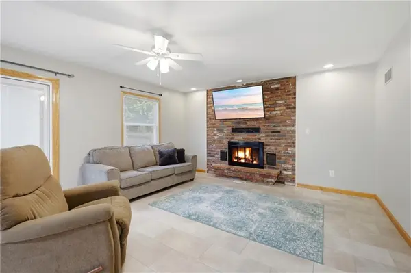 10282 Haskins ST, Lenexa, KS 66215