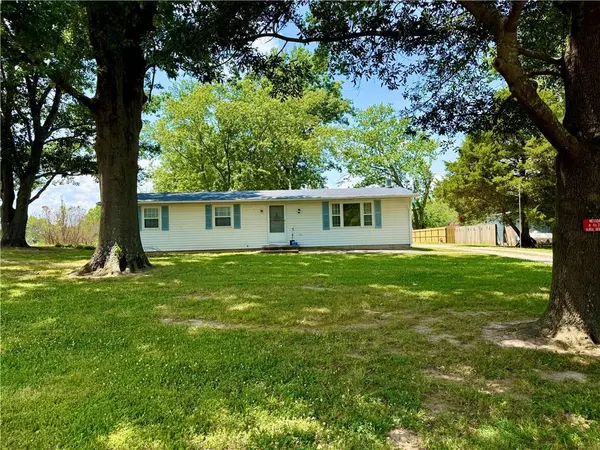 15788 S 1400 RD, Nevada, MO 64772