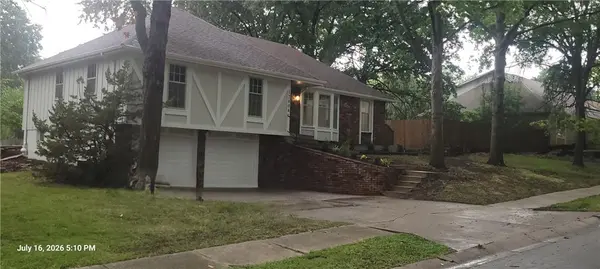 12804 Richmond AVE, Grandview, MO 64030