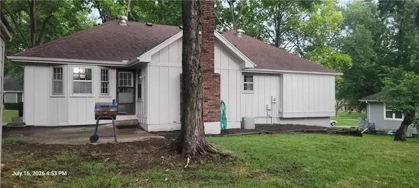 12804 Richmond AVE, Grandview, MO 64030