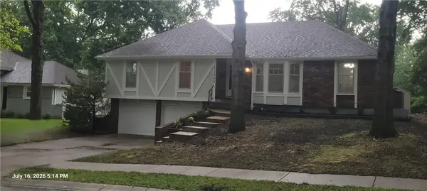 12804 Richmond AVE, Grandview, MO 64030