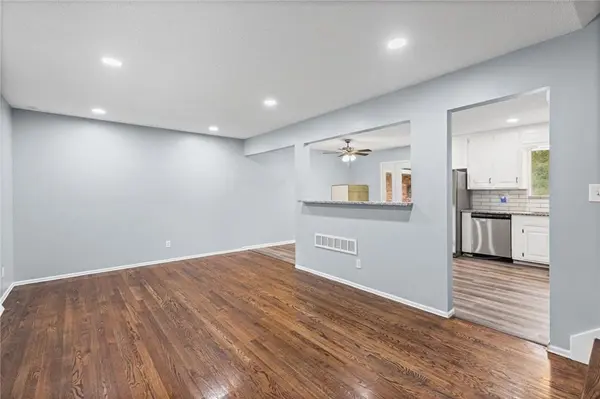 213 Briar LN, Kansas City, MO 64119