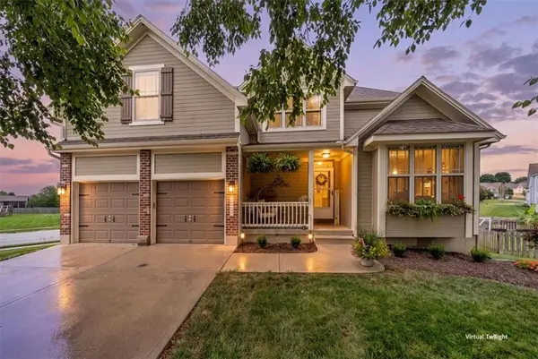 2101 SW ROBERTS CT, Lee's Summit, MO 64082