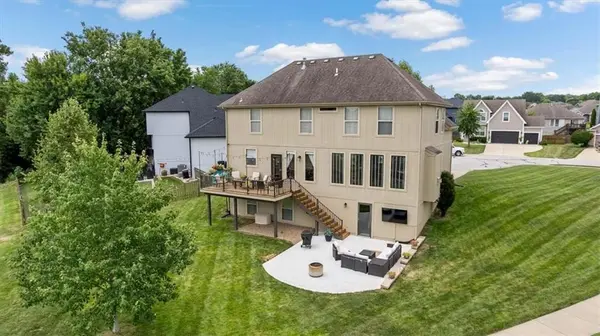 2101 SW ROBERTS CT, Lee's Summit, MO 64082