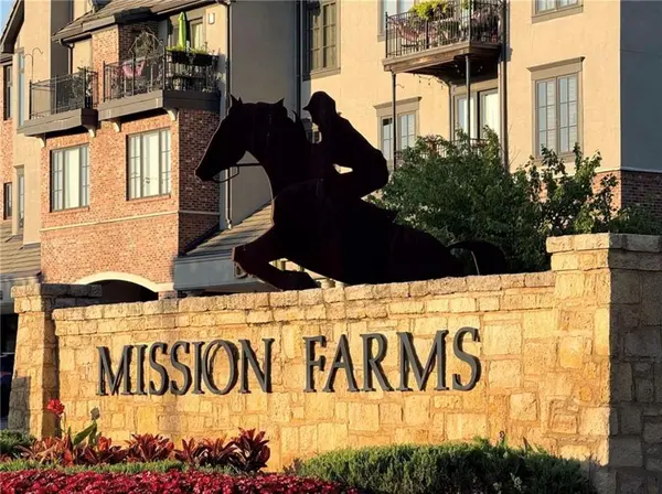 10511 Mission RD #312, Leawood, KS 66206