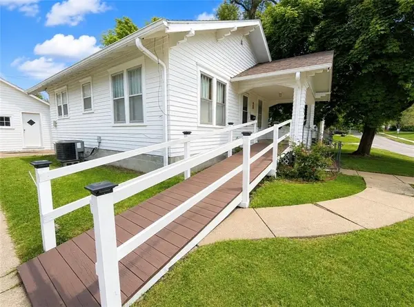 417 S Walnut ST, Maryville, MO 64468