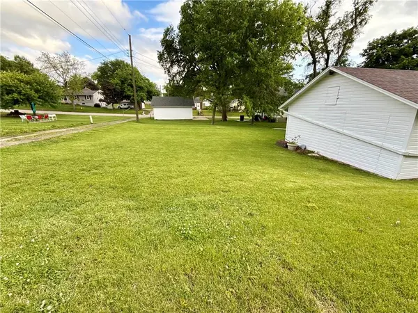 417 S Walnut ST, Maryville, MO 64468