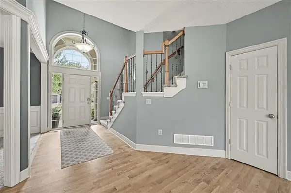 3812 NE 94th TER, Kansas City, MO 64156