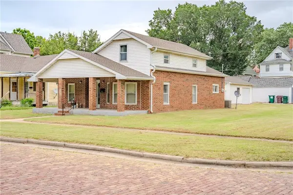323 S Holbrook ST, Fort Scott, KS 66701