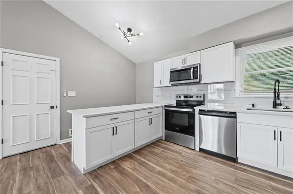 6208 NE Antioch RD, Gladstone, MO 64119