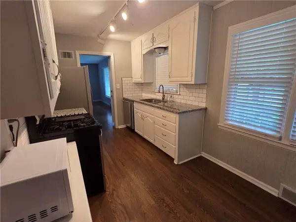 7211 Lamar AVE, Overland Park, KS 66204