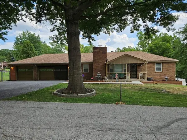 5831 N Ava AVE, Kansas City, MO 64151