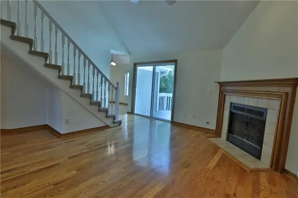 13723 W 58th TER #7, Shawnee, KS 66216