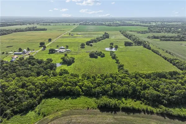 W 375th ST, Osawatomie, KS 66064
