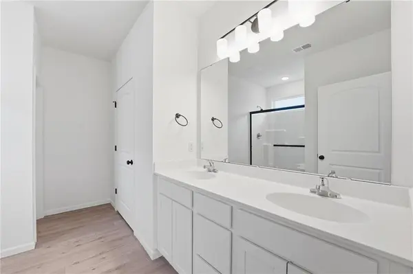 3048 NW 96th TER, Kansas City, MO 64154