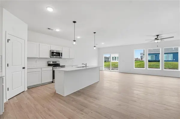 3048 NW 96th TER, Kansas City, MO 64154