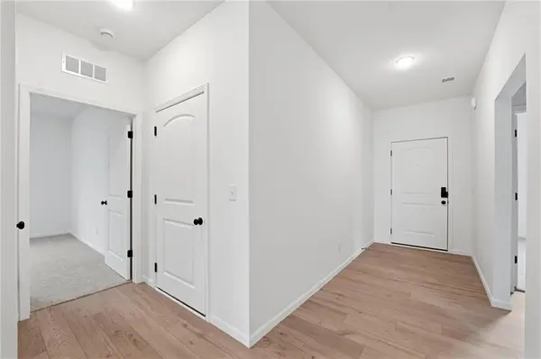 3048 NW 96th TER, Kansas City, MO 64154