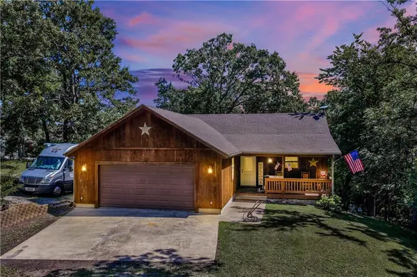 22967 Peppermint DR, Warsaw, MO 65355