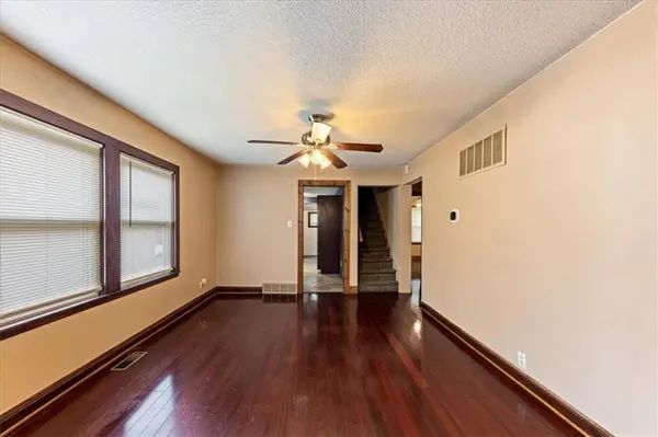 3929 Euclid AVE, Kansas City, MO 64130