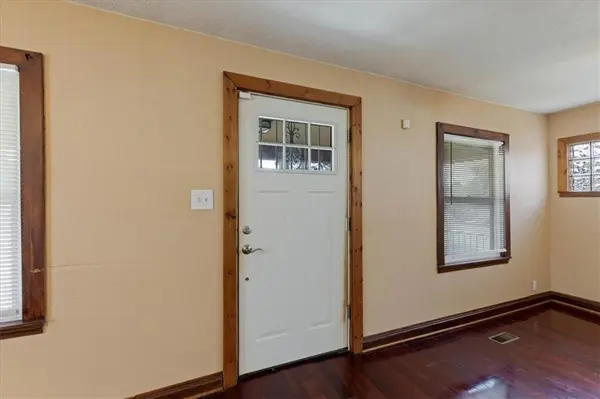 3929 Euclid AVE, Kansas City, MO 64130