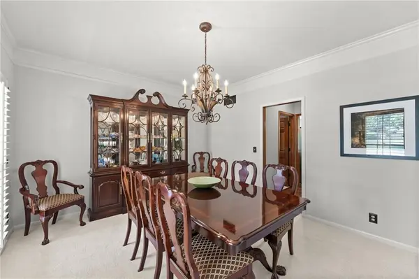 13016 Sherwood DR, Leawood, KS 66209