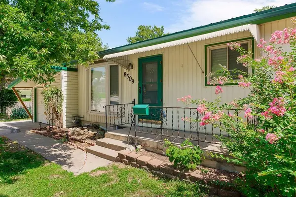 8509 Wornall RD, Kansas City, MO 64114