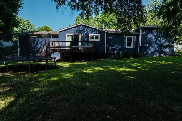 11010 N Holmes ST, Kansas City, MO 64155