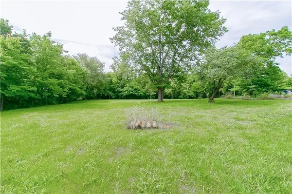 103 N Vest ST, Holden, MO 64040